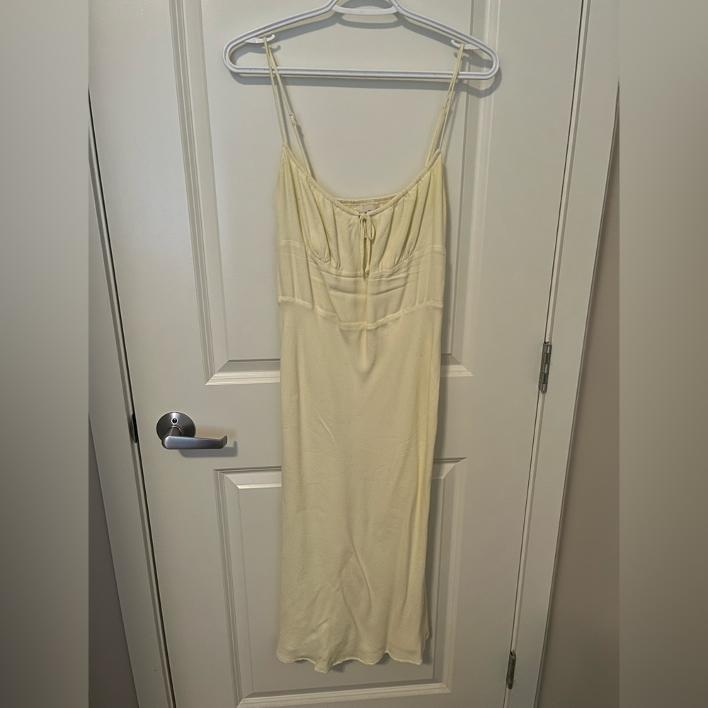 Aritzia Bellow midi dress | size 8, butter yellow